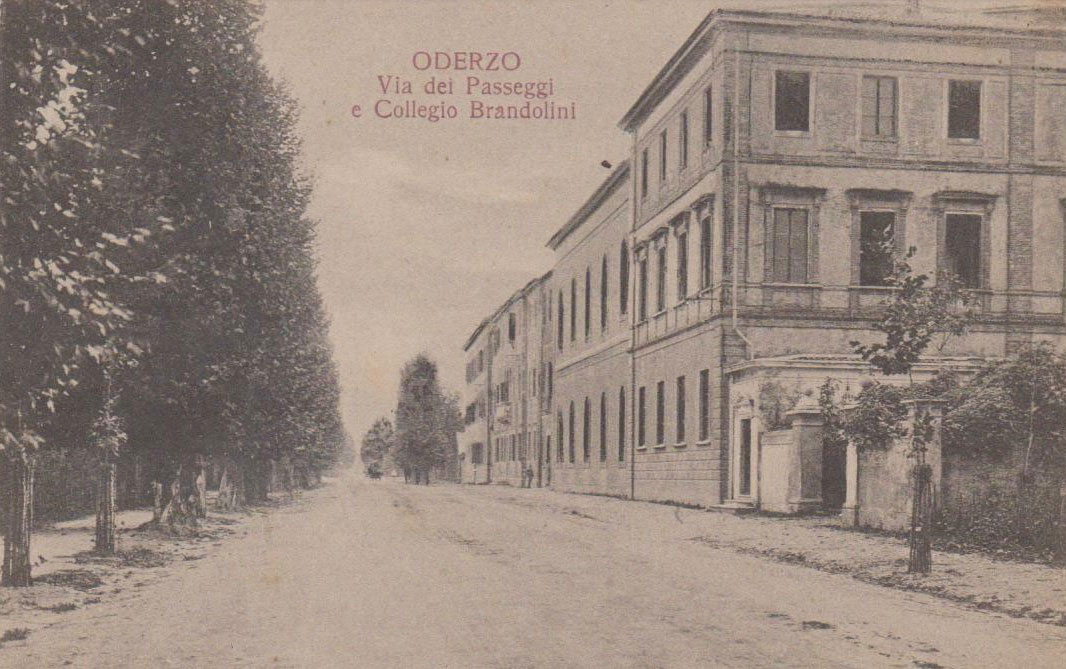1925-Oderzo-Via-dei-Passeggi-e-Collegio-Brandolini